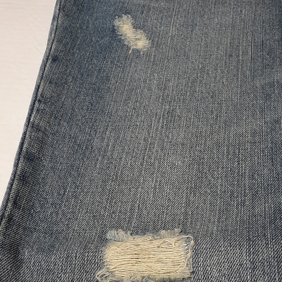 Piper & Blue Distressed Faded Jean Capris Size 9 - Picture 10 of 16